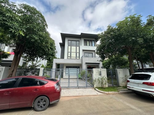 វីឡាឃ្វីនAកែង សម្រាប់ជួល នៅក្នុងបុរីជីបម៉ុង ដឹផាកលែន ផ្លូវ ឯ.ឧ ជាសុផារ៉ា