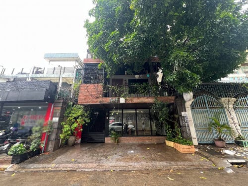 សេងហាង ភោជនីយដ្ឋាន និង Bar | Restaurant & Bar for Sale