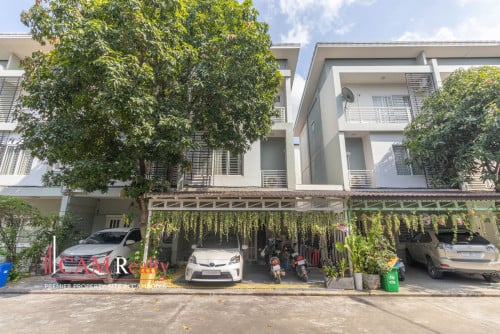 ផ្ទះវីឡាកូនកាត់ (Link Villa LC-2) សម្រាប់លក់ | បុរីប៉េងហួតបឹងស្នោរ