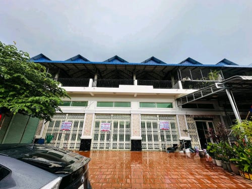 ផ្ទះអាជីវកម្មលក់បន្ទាន់/ Shop house Sale(VS)