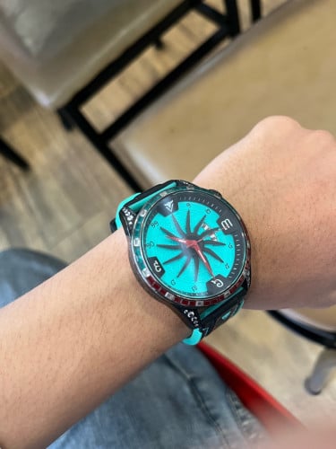 លក់នាឡិកា ម៉ាក VARMAN THE KING AIRCROSS (មានប្រអប់មានកាត)