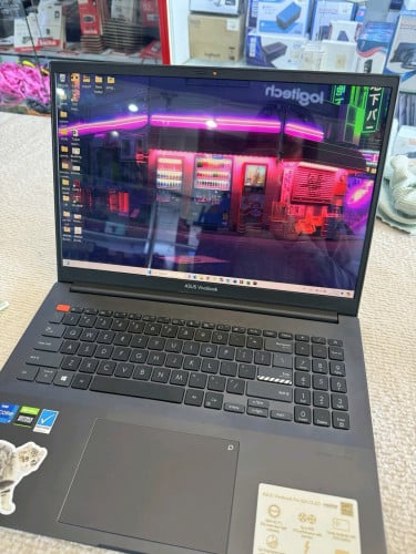 ASUS VIVO BOOK X16 pro OLED