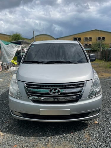 H1 2010 ឡានស្អាត​ ស្លាក​លេខ​ 12200$