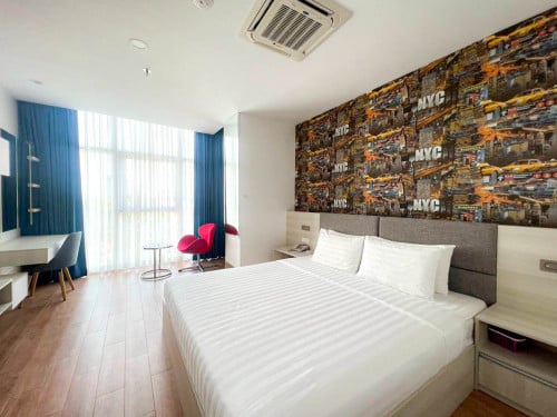 Modern One-Bedroom Apartment for Lease – BKK1 Ref: KHRA610