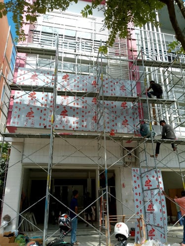 មានទទួលដំឡើងស្លាកយីហោតូចធំគ្រប់ប្រភេទ