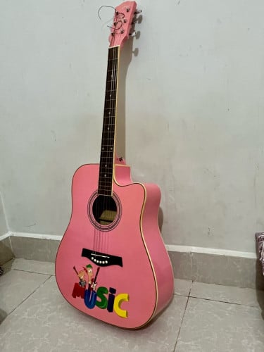 លក់ហ្គីតាcuteតំលៃពិសេស (ម្ចាស់ដើម)