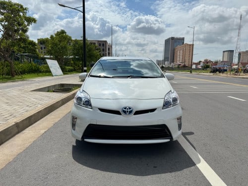 TOYOTA PRIUS 2014 OPTION 2 FOR SALE