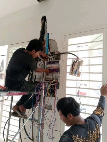 មានទទួលដំឡើងប្រព័ន្ធភ្លើង