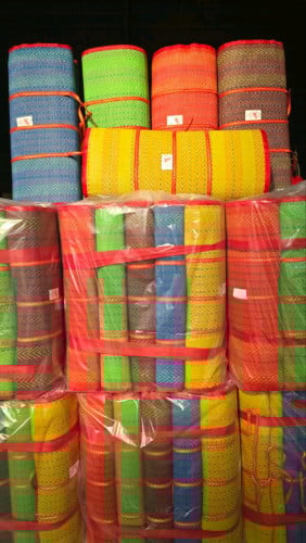 កន្ទេលបត់ខ្មែរ 1.8m x1.9m