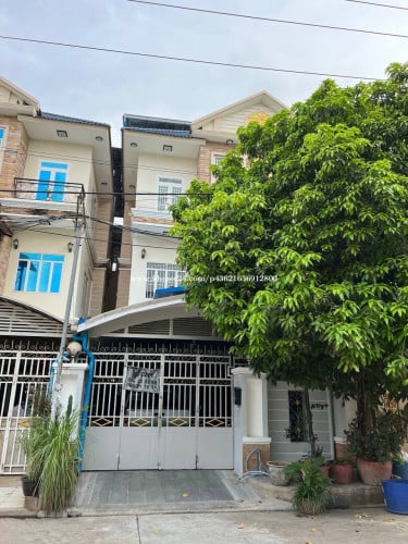 ផ្ទះវីឡា លក់បន្ទាន់ តម្លៃ 29មុឺន ចរចា