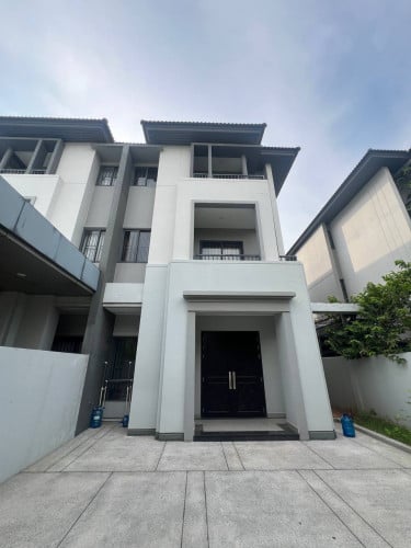 🏠វីឡាភ្លោះលក់លក់បន្ទាន់ ក្នុងបុរីជីបម៉ុង 598 តម្លៃល្អ $245,000