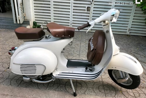 ម៉ូតូបុរាណឆ្នាំ1968 នៅឆេះជិះបានដាក់តាំងក៏បាន