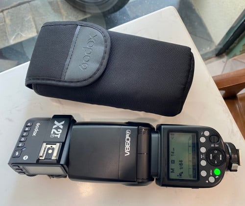 Godox V860III F with trigger សម្រាប់ Fujifilm នៅល្អ98%