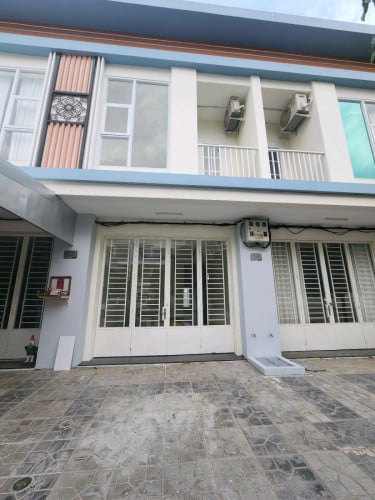 ផ្ទះល្វែងសម្រាប់ជួល