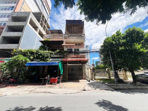 ផ្ទះអាជីវកម្មសម្រាប់ជួលនៅសង្កាត់ទន្លេបាសាក់ | Shophouse for rent at Sangkat Tonle Bassac