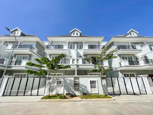 🏡វីឡាភ្លោះ សម្រាប់លក់!!  នៅបុរីភ្នំពេញថ្មីអេលីតផាក២ ខណ្ឌសែនសុខ