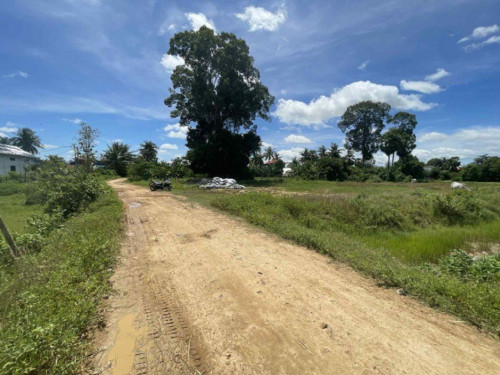 ๐ฆLand Available for Urgent Sale at a Special Price (Negotiable).