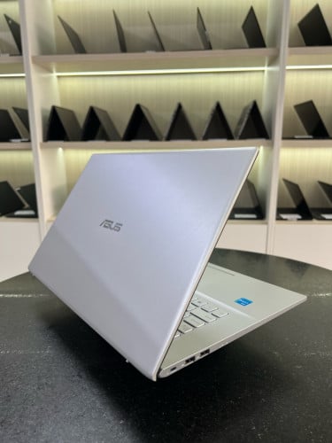 Asus VIVO book K712EA