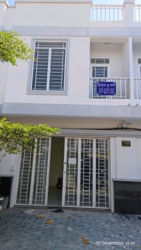House for Rend or Sale (nearby Techo International Airport)