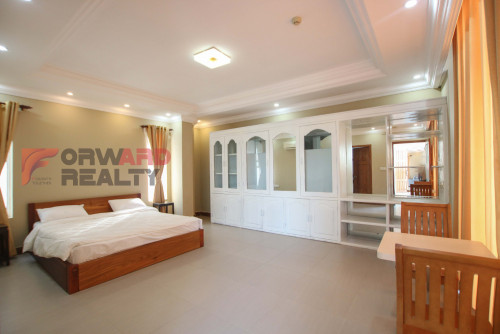 Penthouse 1 Bedroom apartment with swimming pool and gym available for rent in Russian Market Area
