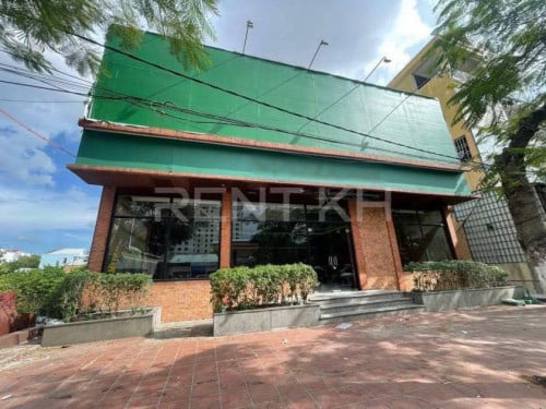 ហាងជួលនៅផ្លូវ 271