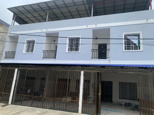 ផ្ទះលក់បន្ទាន់ 61000$ទិញដាច់ ទីតាំងចូលតាមមុខប្រលាន