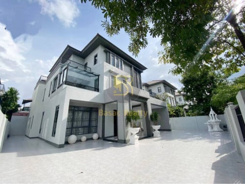 🏠ផ្ទះលក់ប្រញាប់លុយ ជាប្រភេទវីឡាQueen គម្រោងទី1 នៅបុរីជីបម៉ុង 598