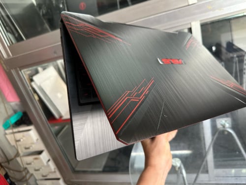 Asus fx504Gស្អាត/i5-8300H 2.6Ghz/ram16/SSD128+1TB/15.6inch/GTX1050 4G gaming design