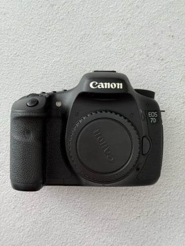 Canon 7D body 98%