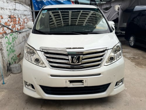 Toyota Alphard 2012 haft full auto 2កៅអីមាស្សា