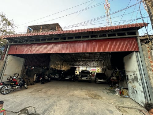 ដីលក់ប្រញាប់ ក្រោយហាងទន្លេបាសាក់ចាស់