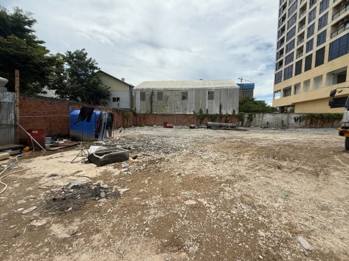 ដីជួលនៅជិតរង្វង់មូលផ្សារដើមថ្កូវ