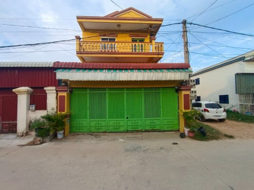 ផ្ទះលក់បន្ទាន់ — ត្រឹម 150ម ពីផ្សារសាមគ្គី៣ ជិតសាលារៀន និងវត្ត អរុណវត្តី