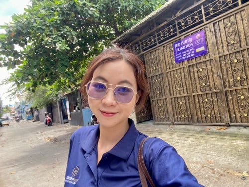 ផ្ទះលក់ ដីធំ7x42 មានបន្ទប់ជួលនៅក្បែរផ្សារស្ទឹងមានជ័យថ្មី