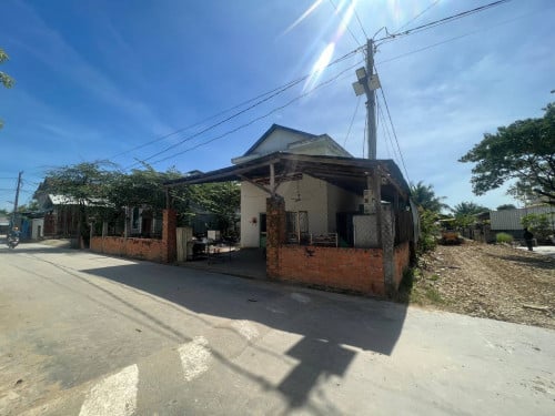 ដី&ផ្ទះលក់ 404 ម៉ែត្រការ៉េ