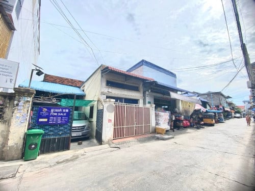 ផ្ទះលក់ដីធំទីតាងល្អអាចបើកអាជីវកម្មបាន ចូលតាមtelat ផ្សារស្ទឹងមានជ័យចាស់