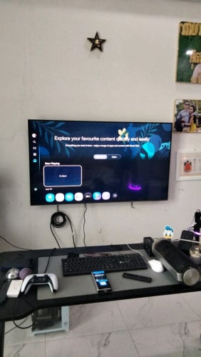 55" QLED8F ស្តើងជាងតេលេ តេលេសូឡា និង បញ្ជាសំលេង