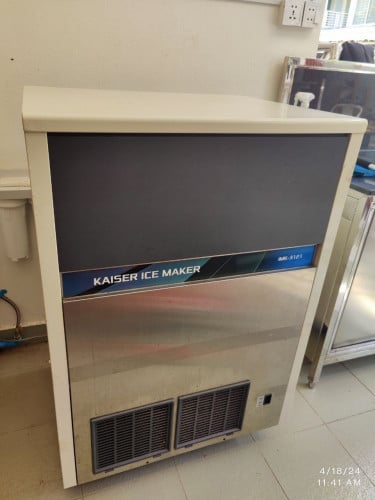 ម៉ាស៊ីនផលិតទឹកកកបាន 85 ទៅ 95គីឡូ ក្នុង1ថ្ងៃ Kaiser Ice Maker 3121