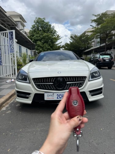 Mercedes SLK 250 2013 បើកតំបូល អែមណាស់ ទឹកថ្នាំហ្សុីន  98%