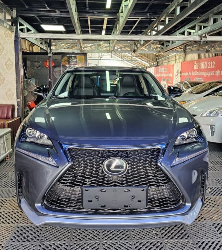 Nx200t 2017  ប៊ូតុង5 ប៉ុង2 (AWD) ពណ៍ប្រផេះ ថ្នាំហ្ស៊ីនមួយជុំ