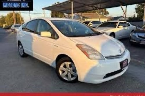 Prius 2006 with FULL INSURANCE