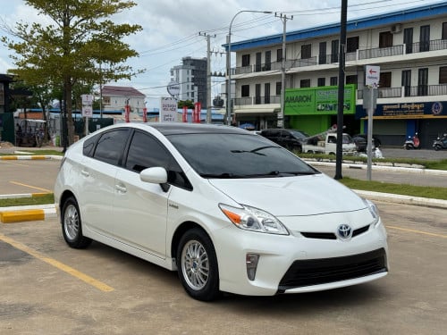 PRIUS 2014 Dulux Sola 23000 អេក្រង់ធំ ស្លាយកុងទ័រ កៅអីចុច