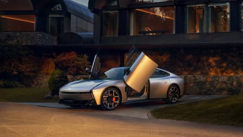 X-Peng P7 Fly Door ( 750km ) 2025