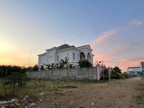 វីទ្បាលក់ (តំបន់ ឯកឧត្តម ជាសុផារ៉ា)សង្កាត់ទួលសង្កែ ខណ្ឌឫស្សីកែវ