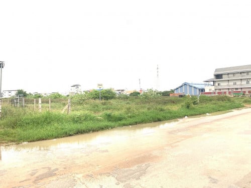 ដីជិតផ្សារឈូកវ៉ា២ លក់បន្ទាន់ សំរោងក្រោម​ ពោធិ៍សែនជ័យ​ ភ្នំពេញ​