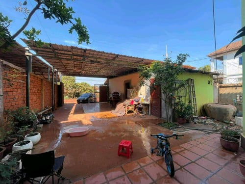 តម្លៃក្រោមទីផ្សារ