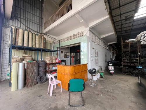 ផ្ទះ-ឃ្លាំងអាជីវកម្មជួល​ (ផ្លូវមេ)