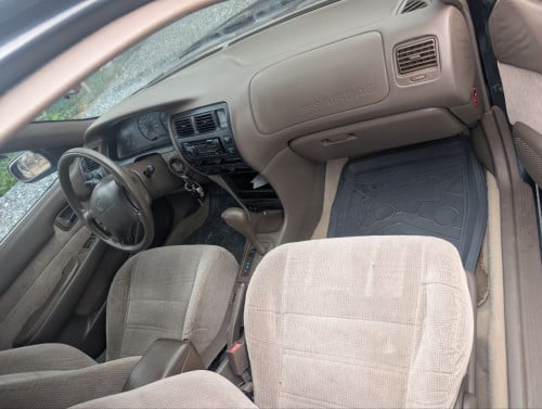 ឡានឆ្នាំ1996តែឡាននៅស្អាត70%