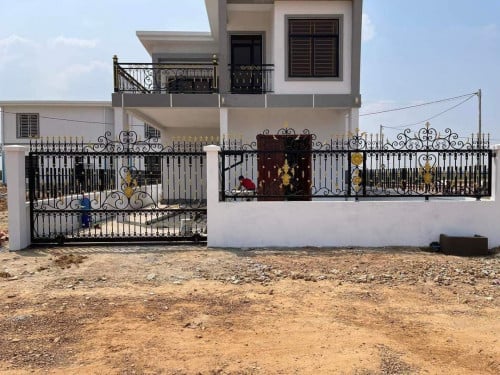 ផ្ទះលក់ 61000$ បង់ជាមួយគំរង300$ 20ខែ