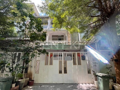 វីទ្បាភោ្លះសម្រាប់ជួលនៅបុរីអ័រគីដេវីទ្បាដឹរូយ៉ាល់ / Twin for Rent in Borey Orkide Villa The Royal